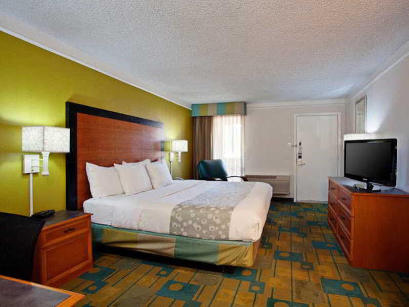 La Quinta Inn By Wyndham Phoenix North Екстериор снимка